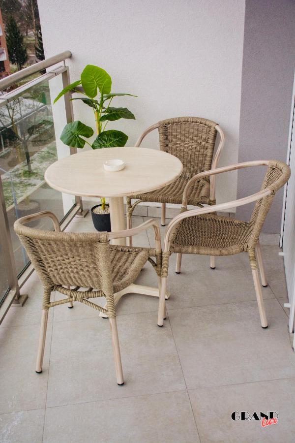 Grand Lux Apartment Doboj Bagian luar foto