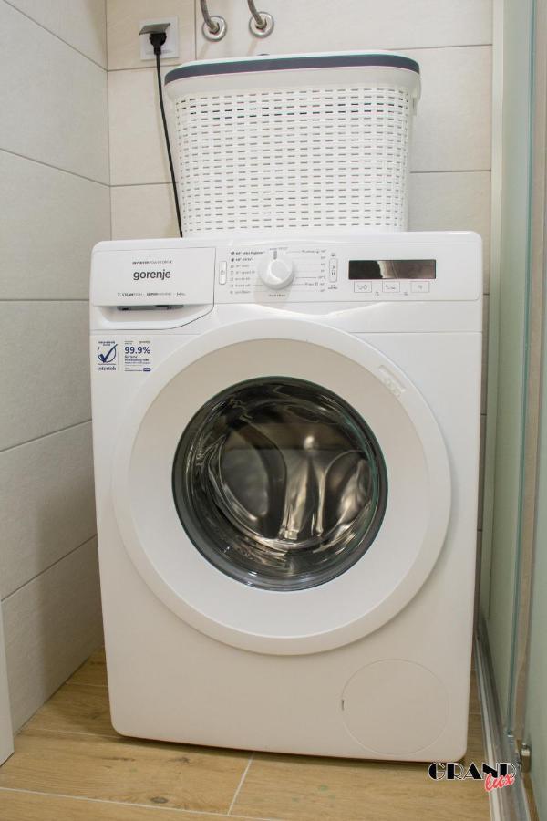 Grand Lux Apartment Doboj Bagian luar foto